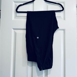 Lululemon Adapted State High Rise Jogger. Size 6 Black.